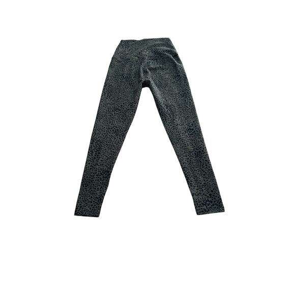 Beyond yoga Copped Leggings Size Small Excellent Made in USA - Picture 3 of 4